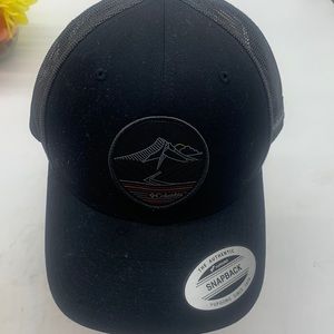 Columbia NWT Black Hiking Baseball Hat Adjustable HT3967B